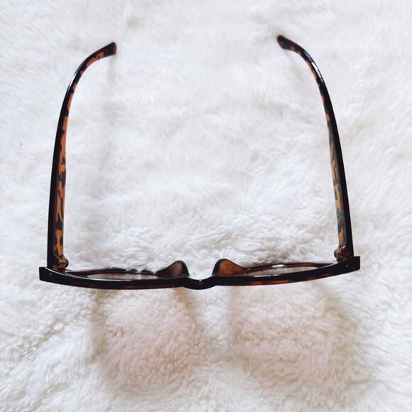 Rosy Tortoise Brown Cat Eye Oversized Sunglasses - Picture 4 of 11